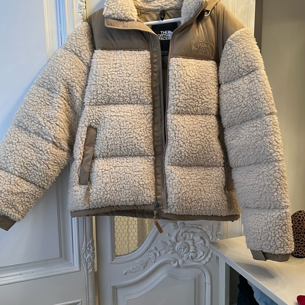 The North Face Beige Sherpa Jacket - Picture 5 of 8
